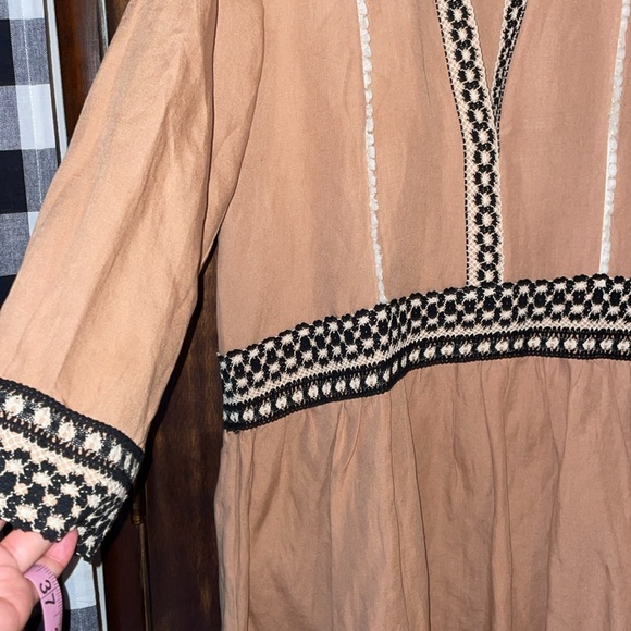 Zara blush embroidery dress - Picture 3 of 10